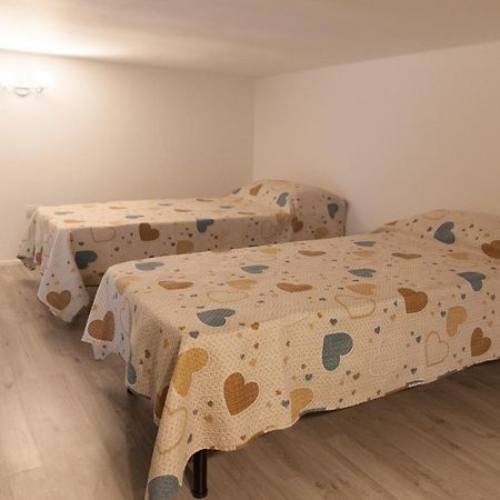 A Casa Di Nonna Apartment Bisceglie Bagian luar foto