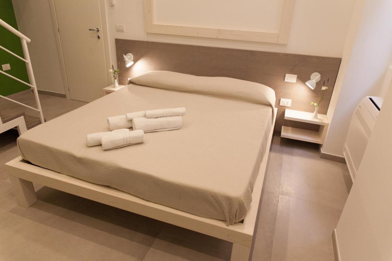 A Casa Di Nonna Apartment Bisceglie Bagian luar foto